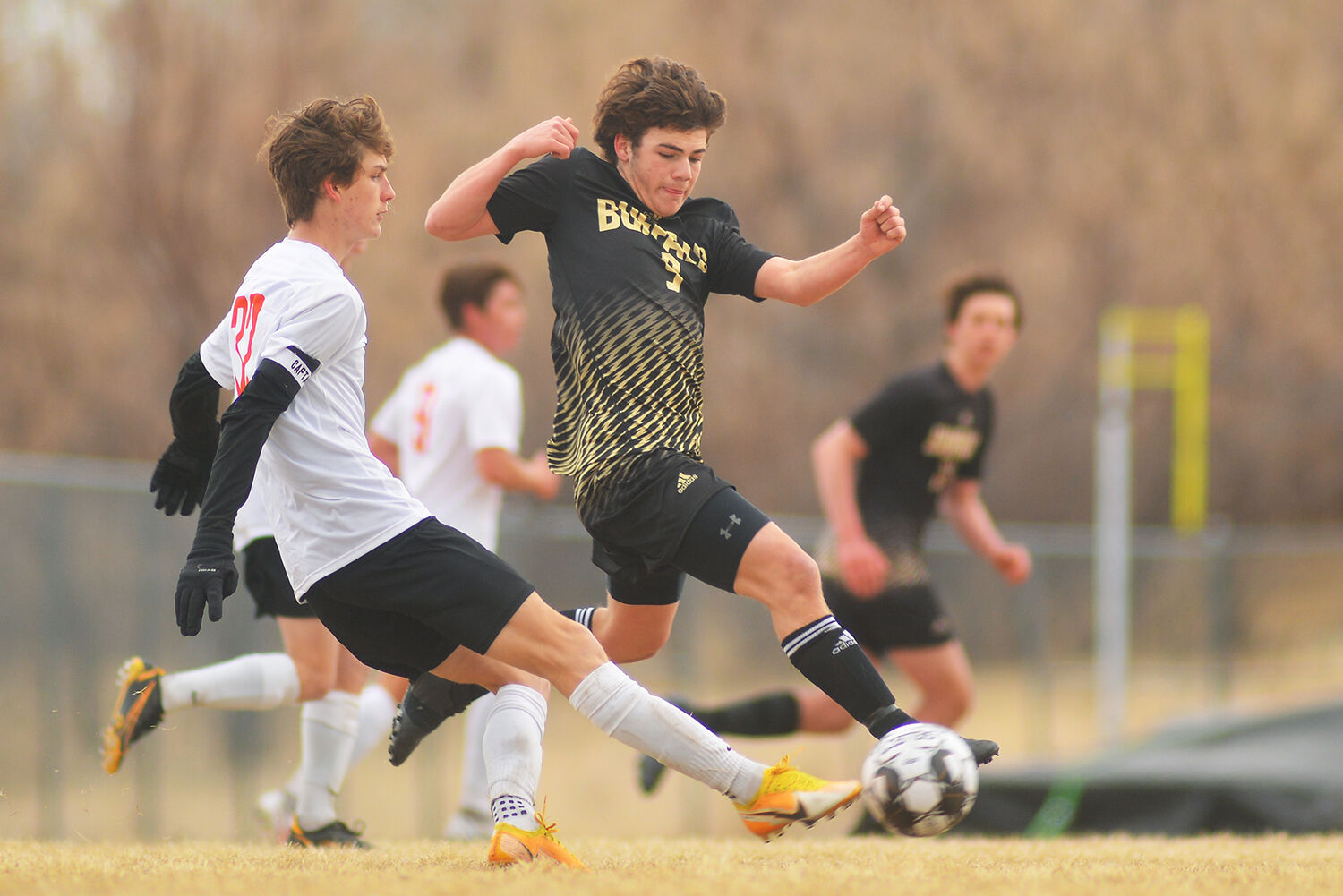 Anthony Peters lunges forward